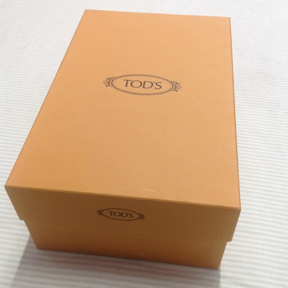 Tod's shoebox with packaging